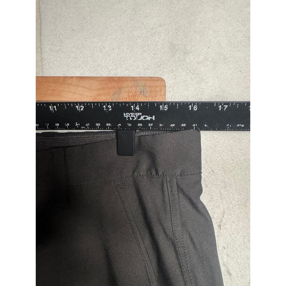 Greg Norman Mens Black Performance Golf Shorts Size 32 Stretch Flat Front Shark - Picture 3 of 12